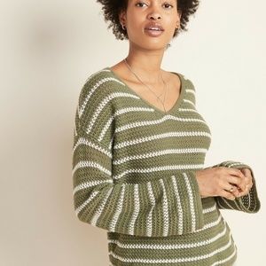old navy Slouchy Crochet V-Neck Sweater $35 S-tall
